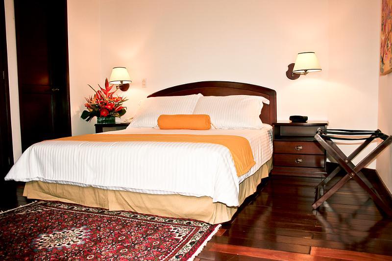 Hotel Emaus Bogotá Eksteriør bilde