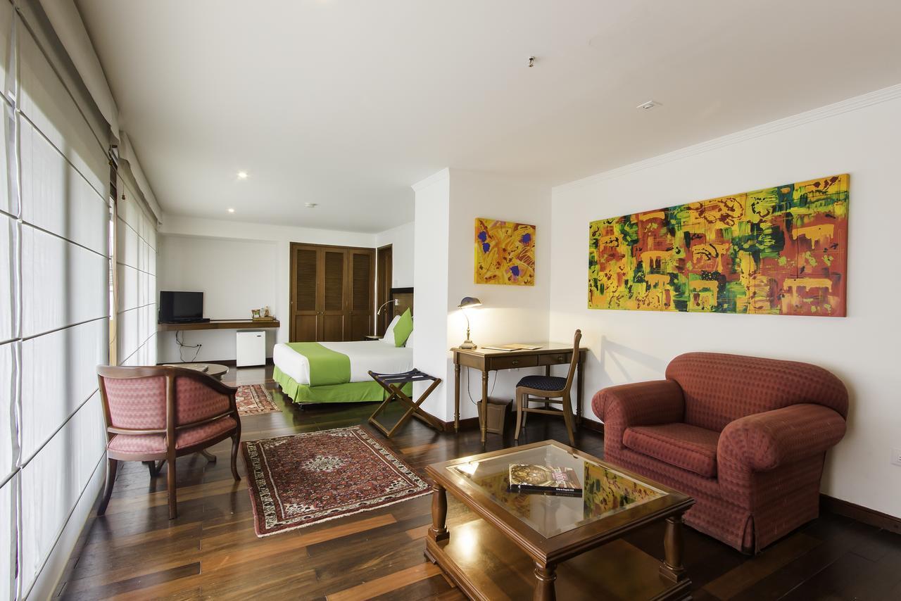 Hotel Emaus Bogotá Eksteriør bilde